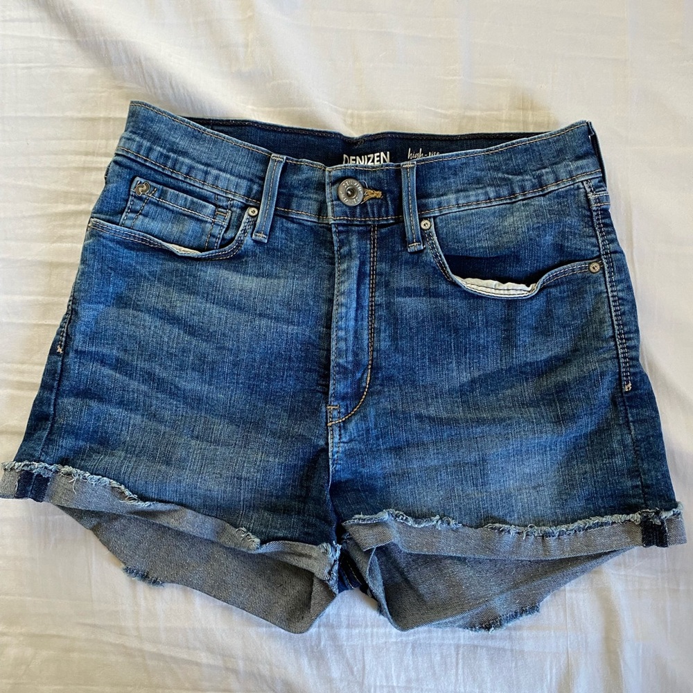 LEVI DENIZEN BLUE WASHED HIGH RISE DENIM SHORTS